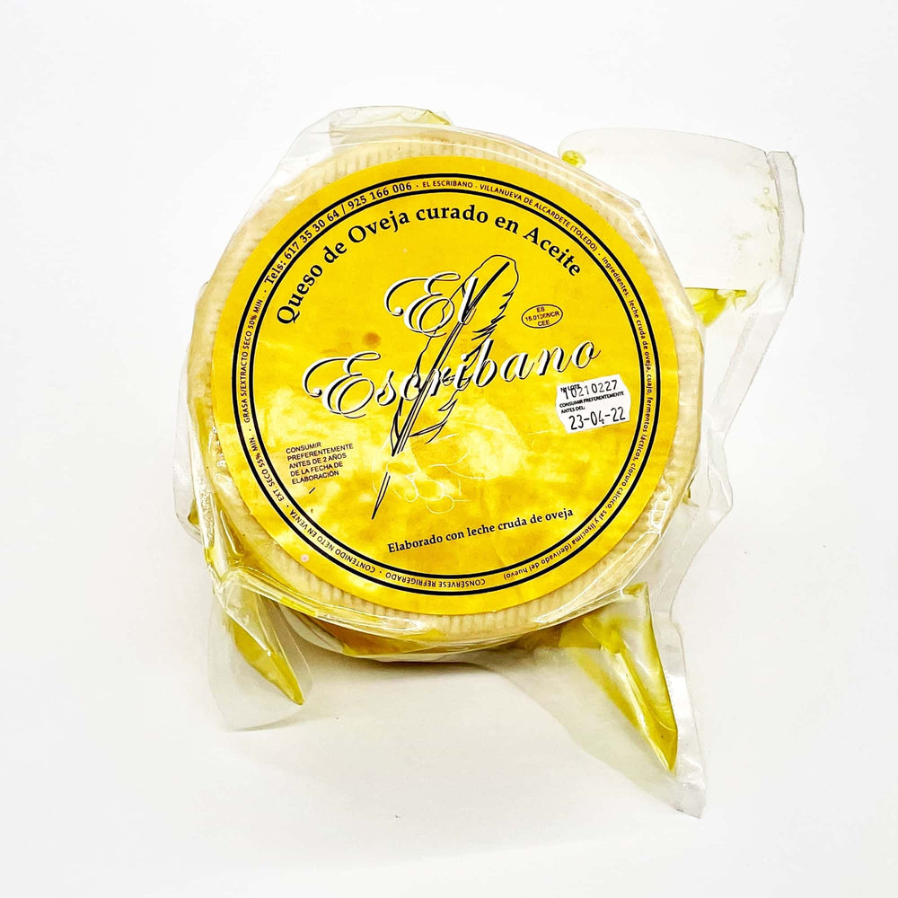 Queso Manchego de Oveja Curado en Aceite de Oliva El Escribano - The Spanish Food Company